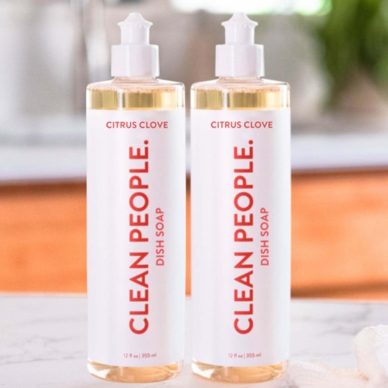 12 fl oz Dish Soap Available in 3 Scents:
– Citrus Clove: A citrus and rich clove scent that is fresh and warm.
– Lemon Verbena: A zesty, odor banishing aroma that is beautifully clean smelling.
– Fragrance Free: Unscented
No Dyes, Phosphates, Parabens, or Phthalates.
Made with Essential Oils and Natural Fragrance, so No Synthetic Fragrances!