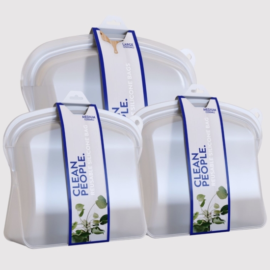 Say goodbye to Ziploc bags. Clean People Silicone bags are an eco-friendly option to replace single-use plastic storage products. Use Silicone bags to store your favorite leftovers, snacks or fruits. Made of high-quality material that is dishwasher, microwave and freezer safe.
Platinum Silicone, 100% Food Grade material that complies with FDA food grade standards.
3 Pack Set includes:
2 x Medium -  1200ml   8.5" x 2.5" x 7"
1 x Large - 2000ml  9.75" x 3" x 8"
FREE FROM:
BPA and BPS free
Plastics
Does not contain any Phthalates, Lead or PVC